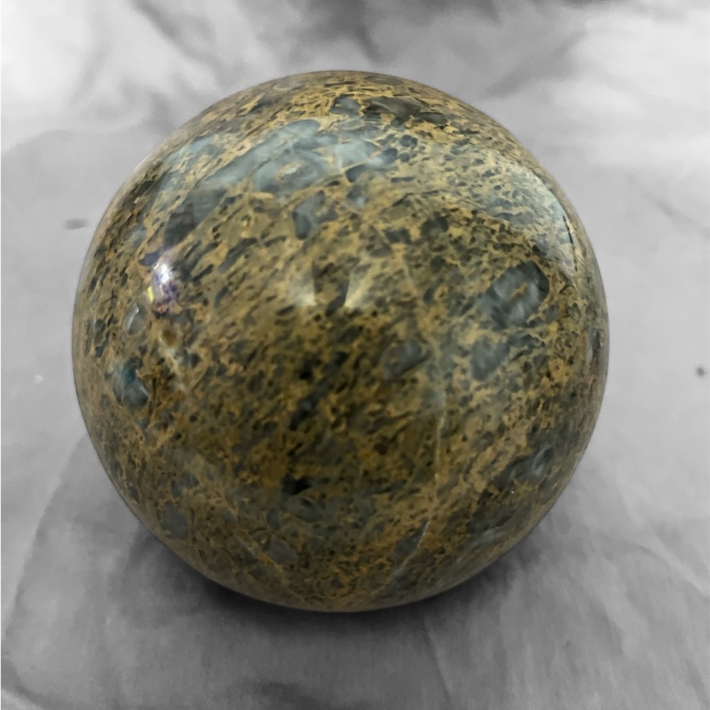 Round Marble Paperweight/Decor - Picture 4 of 5